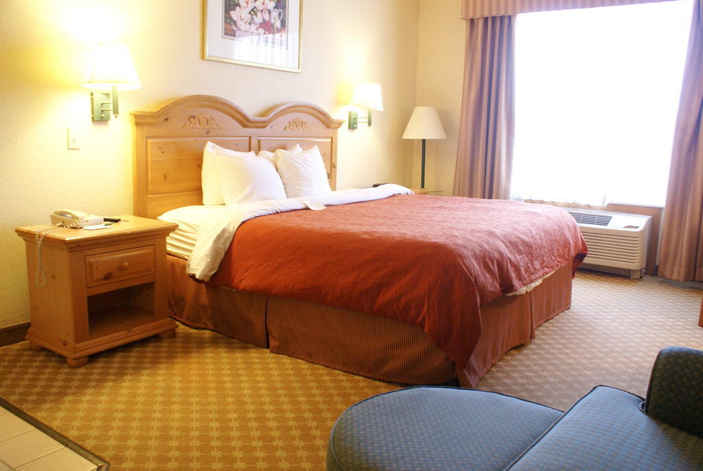 Lexington Inn & Suites Columbus-Polaris 외부 사진
