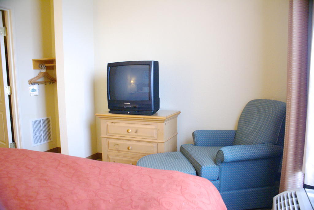 Lexington Inn & Suites Columbus-Polaris 외부 사진